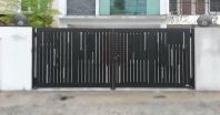 ALUMINIUM TRACKLESS FOLDING GATE