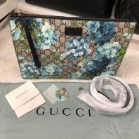 Brand New Gucci Blooms Blue Pouch with Removable Long Strap