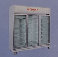 3 DOOR DISPLAY CHILLER - 1580 3 DOOR DISPLAY CHILLER - 1580