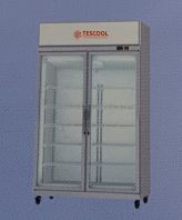 2 DOOR DISPLAY FREEZER - 1580 2 DOOR DISPLAY FREEZER - 1580