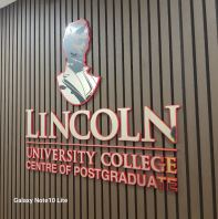 Papan Tanda Pejabat Tersuai dengan Kesan Khas Menggunakan Akrilik