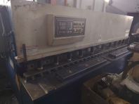 Used Hydraulic Shearing Machine Used Hydraulic Shearing Machine