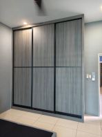 Premium King & Queen Size Bed with Custom Wardrobe (Ceiling Height)   Katil Selesa Berkualiti Tinggi & Almari Pakaian Custom Kemas & Praktikal  Ideal for Master Bedroom, Condo, Landed House & Homestay  Pembekal Perabot Rumah Malaysia (Penang, KL, Selangor & Nationwide)