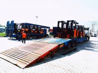 Low Loader 2 Axle to 6 Axle & Trailer 40 Feet