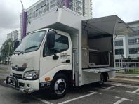 Mobile Western Food Truck Customization