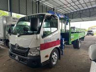 HINO300 XZU710 CARGO CRANE (SOLD)