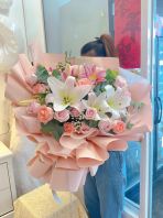 Beautiful Lily Bouquet