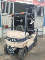 Forklift 08