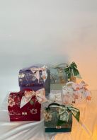 UNIGOLD The Blossom Tulips Gift box Floral Elegance and handbag-inspired Design Curved Flap Lid Metallic Buckle