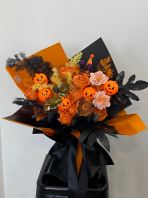 Halloween series Soap and Preserved Bouquet (L) Halloween series Soap and Preserved Bouquet (L)