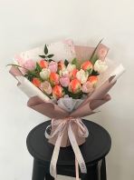 寿包 9pcs with fresh tulips 寿包 9pcs with fresh tulips