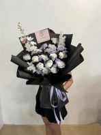 Night Flurry Soap and Preserved Flowers Bouquet Night Flurry Soap and Preserved Flowers Bouquet