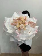 "Giselle" Soap and Preserved Flowers Bouquet "Giselle" Soap and Preserved Flowers Bouquet