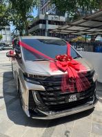 Fresh Flower with Dark Red Organza Ribbon Car Decoration �鳵�ʻ�����