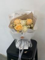 Fresh White Roses with Champagne Rose and Chamomile