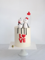 Couple Love Cake