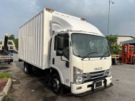 Isuzu Corrugated Truck