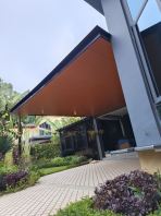 HEAVY STRUCTURE WITH PU FORM ON TOP & BROWN COLOUR STRIP CEILING