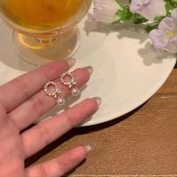 RIBBON RABBIT PEARL DIAMOND EARRINGS �����ɰ����ӵ�׹����
