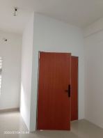 SWING DOOR