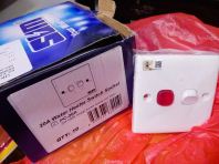 SUM 20A (PC-20A) WATER HEATER SWITCH SOCKET WITH NEON SUM 20A (PC-20A) WATER HEATER SWITCH SOCKET WITH NEON