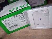SCHNEIDER VIVACE 1 GANG SWITCHED SOCKET KB15 SCHNEIDER VIVACE 1 GANG SWITCHED SOCKET KB15