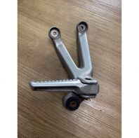 HONDA CBR900RR SC28 REAR STAY RIGHT 1998