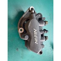 HONDA FORZA 250 NSS250 FRONT BRAKE CALIPER 2003 ( 45150-KFG-J21)