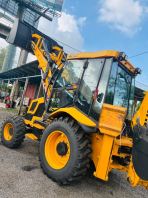 BULL BACKHOE - HD 76 (HALF CABIN ) BULL BACKHOE - HD 76 (HALF CABIN )