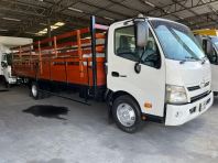 HINO Wooden Cargo 21'5''