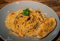 Creamy Chicken Mushroom Carbonara
