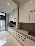 Aluminium Kitchen Cabinet (Project Ponderosa Wood)