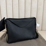 Bottega Veneta Cradle Shoulder Bag- Preloved Luxury Bag Bottega Veneta Cradle Shoulder Bag- Preloved Luxury Bag