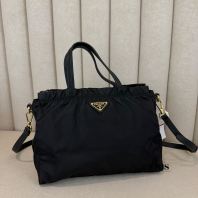 Prada Tessuto Handbag- ���ƶ��ְ���