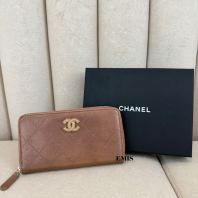 Chanel Zippy Medium Long Wallet- Preloved Luxury Wallet Chanel Zippy Medium Long Wallet- Preloved Luxury Wallet