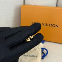 Louis Vuitton Essential V Stud Earrings M68153- Preloved Luxury Earrings Louis Vuitton Essential V Stud Earrings M68153- Preloved Luxury Earrings
