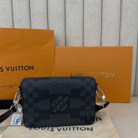 Louis Vuitton Damier Graphite 3D Studio Messenger N50013- Preloved Luxury Bag