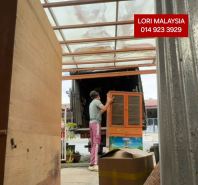 small lorry rental per day