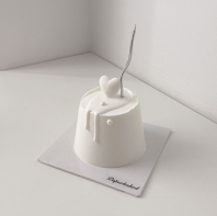 Minimalist Fondant Heart Cake Design