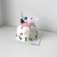 Cute Flower Garden Cake Design