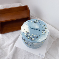 Skylar Flower Garden Cake