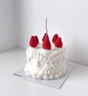 Classic Strawberry Vintage Cake