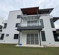 Beyond Darkness: Why Nano Ceramic IRR 99% is the Ultimate Shield Against Malaysian Heat