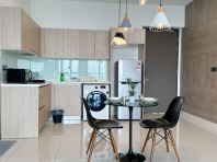 Green Haven Luxury Lodge  B22-03