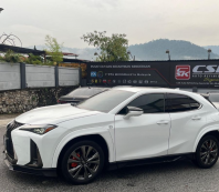 Lexus UX200
