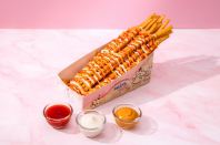 LONG FRIES WITH TRIPLE SAUCE 2