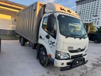 USED HINO XZU600 UBS CORRUGATED BOX 14ft YEAR MAKE 2019 GREEN ENGINE DIESEL