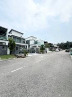 [FOR SALES] Oleander Taman Kempas Utama Double Storey Cluster Corner House 4bed Renovated Johor Bahru
