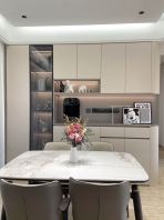 Dry Kitchen with Display Cabinet