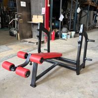 DECLINE BENCH PRESS